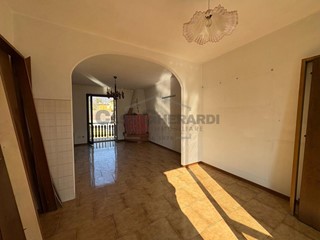 Trilocale in Vendita a Rota d'Imagna, 35'000€, 75 m², con Box