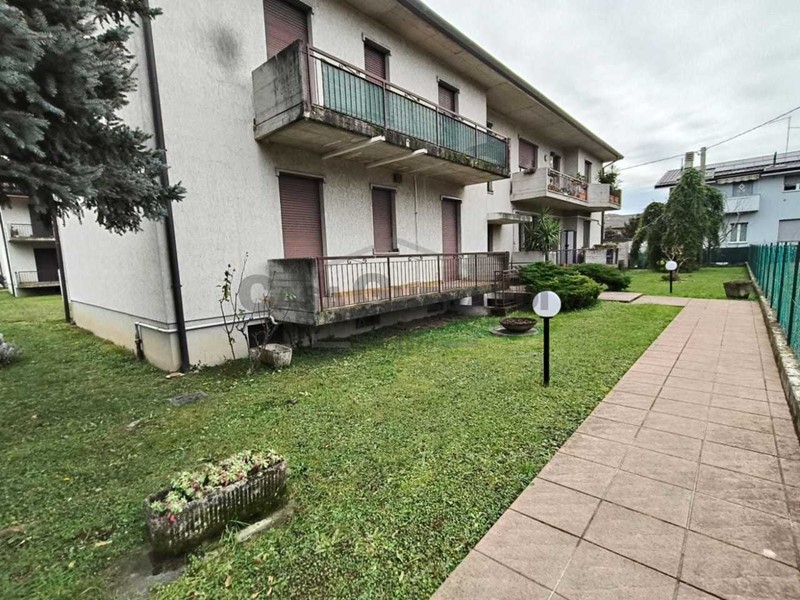 Trilocale in Vendita a Seriate, 158'000€, 100 m², arredato, con Box