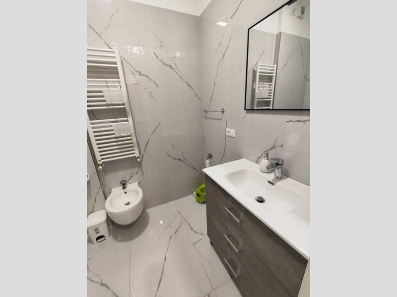 Trilocale in Vendita a Rapallo, zona Zona Golf, 162'000€, 60 m²