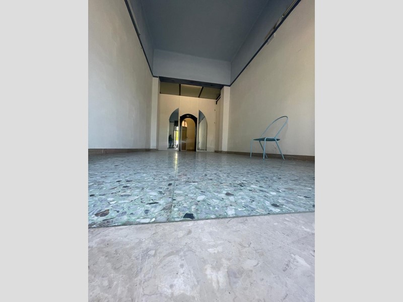 Capannone in Vendita a Seravezza, zona Querceta, 100'000&euro;, 50 m²