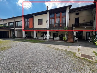 Appartamento in Vendita a Collebeato, 210'000€, 218 m²