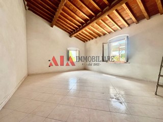 Villa bifamiliare in Vendita a Buti, zona Cascine Di Buti, 179'000€, 135 m²