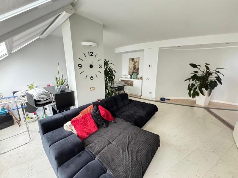 Quadrilocale in Vendita a Valsamoggia, zona Crespellano, 350'000€, 100 m², con Box