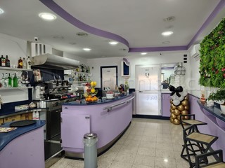 Immobile commerciale in Vendita a Giugliano in Campania, zona Lago Patria, 130'000€, 80 m²