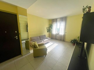 Trilocale in Vendita a Vercelli, 129'000€, 85 m², arredato