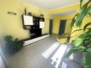 Trilocale in Vendita a Vercelli, 129'000&euro;, 85 m², arredato