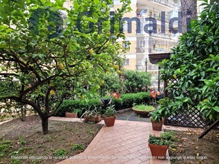 Appartamento in Vendita a Napoli, 735'000€, 165 m²