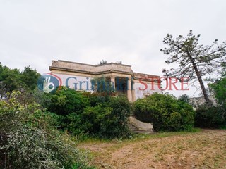Casa Indipendente in Vendita a Monteroni di Lecce, 388'000€, 500 m²
