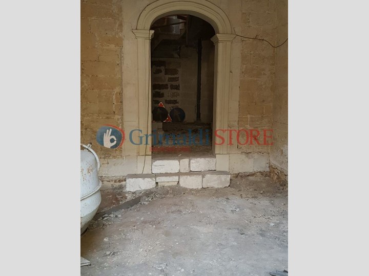 Casa Indipendente in Vendita a Cavallino, 160'000€, 200 m²