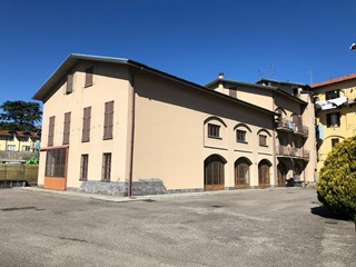 Capannone in Vendita a Como, 1'100'000€, 1400 m²