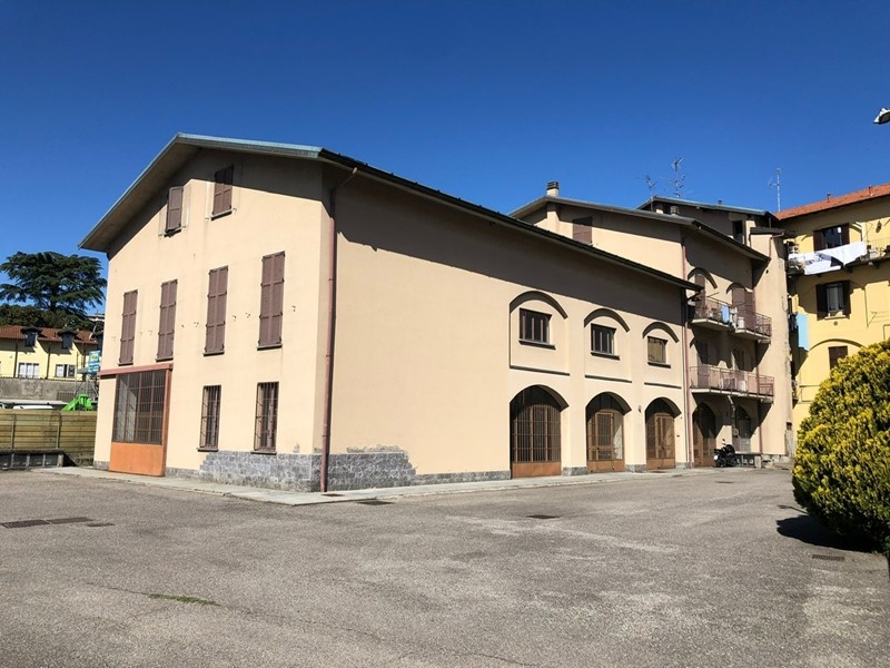 Capannone in Vendita a Como, 1'100'000&euro;, 1400 m²