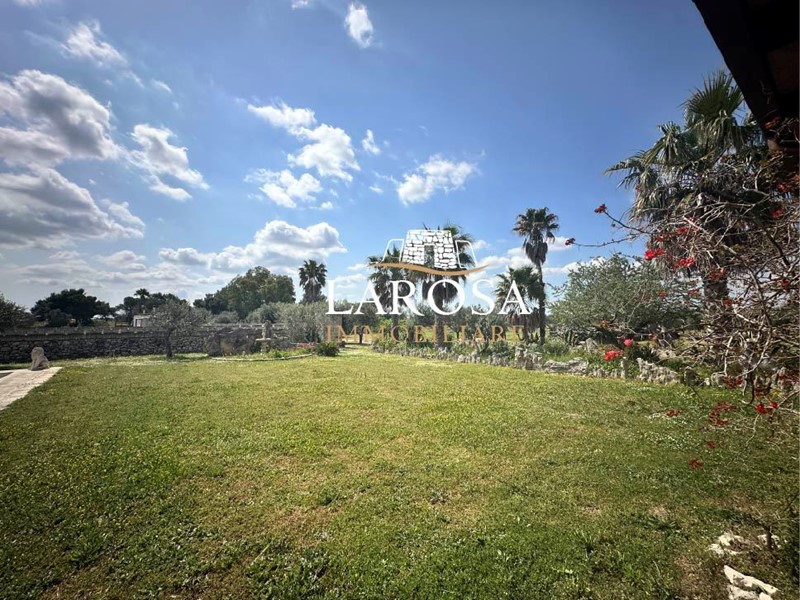 Casa Indipendente in Vendita a Vernole, zona Acquarica Di Lecce, 900'000€, 278 m², arredato, con Box