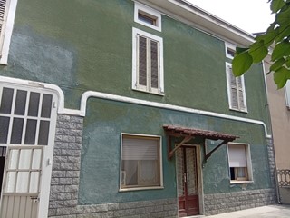 Casa Indipendente in Vendita a Gussola, 90'000&euro;, 290 m²