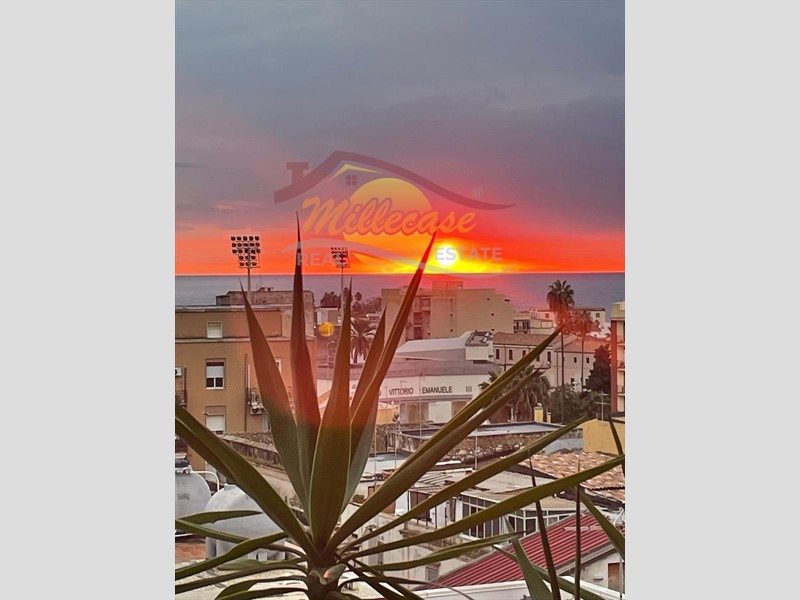 Trilocale in Vendita a Siracusa, zona Adda -Gelone - Borgata, 138'000&euro;, 77 m²