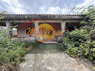 Villa in Vendita a Siracusa, zona Arenella, 105'000&euro;, 150 m²