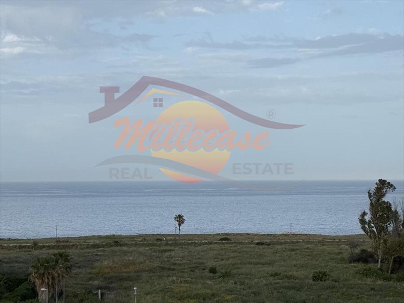 Appartamento in Vendita a Siracusa, zona Grottasanta - Tunisi, 128'000€, 136 m², con Box