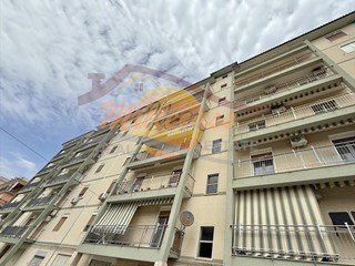 Appartamento in Vendita a Siracusa, zona Scala Greca, 78'000&euro;, 135 m²