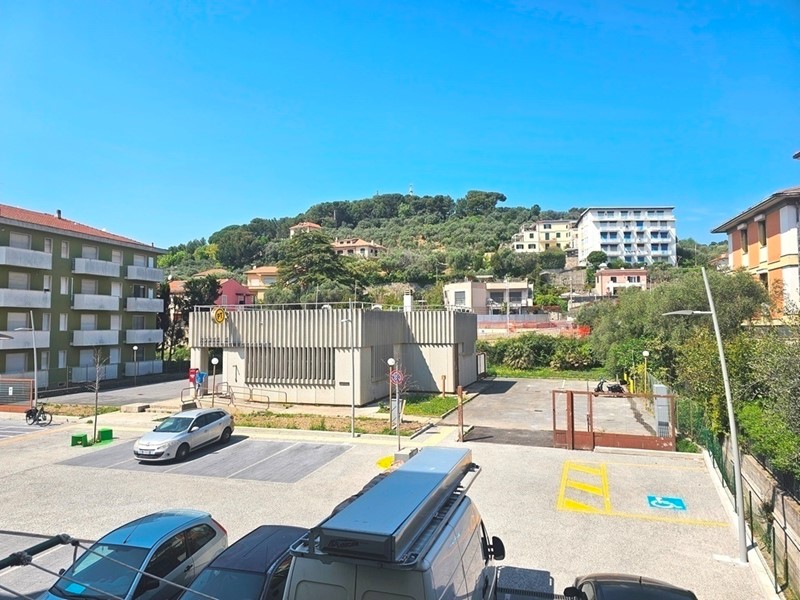 Appartamento in Vendita a San Bartolomeo al Mare, 225'000€, 125 m²