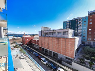 Appartamento in Vendita a Taranto, zona Tre Carrare - Battisti, 158'000€, 137 m²