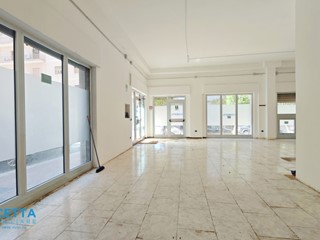 Immobile commerciale in Affitto a Taranto, zona Borgo, 980€, 100 m²