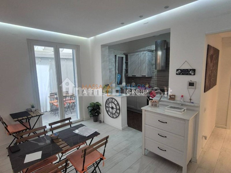 Casa Semi Indipendente in Vendita a Massa, zona Marina Di Massa, 465'000&euro;, 100 m²