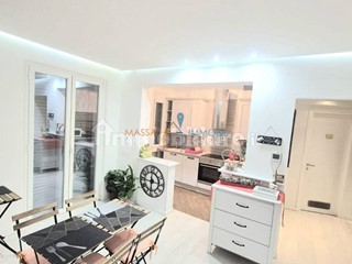 Casa Semi Indipendente in Vendita a Massa, zona Marina Di Massa, 465'000&euro;, 100 m²