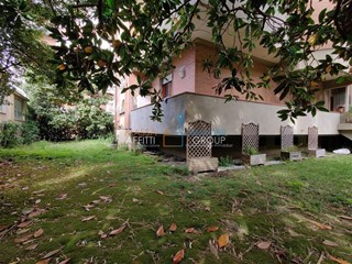 Appartamento in Vendita a Massa, zona Marina Di Massa, 380'000&euro;, 160 m²