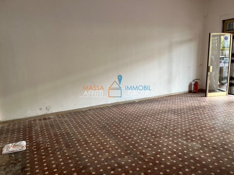 Immobile commerciale in Vendita a Massa, zona Centro cittÃ, 100'000€, 80 m²