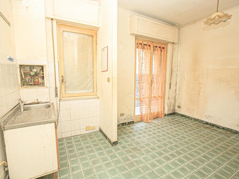Appartamento in Vendita a Genova, 98'000€, 86 m²