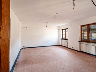 Appartamento in Vendita a Busalla, 86'000€, 85 m²