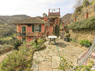 Casa Indipendente in Vendita a Ceranesi, 149'000€, 190 m²