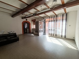 Immobile commerciale in Vendita a Pontenure, 80'000€, 70 m²