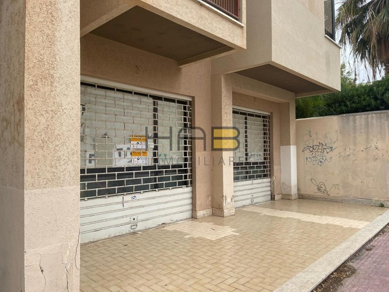 Attività commerciale in Vendita a Erice, zona Casa Santa, 140'000&euro;, 120 m²