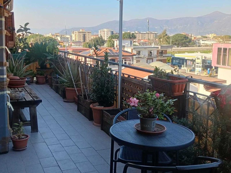 Quadrilocale in Vendita a Angri, 230'000€, 100 m², con Box