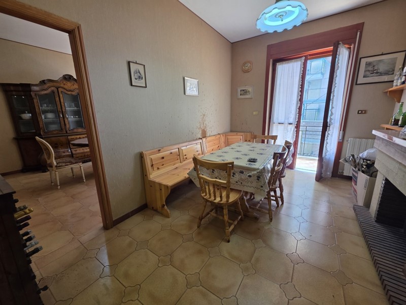 Trilocale in Vendita a Felitto, 60'000&euro;, 120 m²
