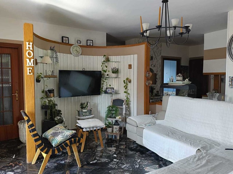 Trilocale in Vendita a Sarno, 96'000€, 100 m²