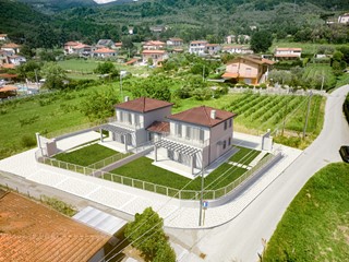 Casa Indipendente in Vendita a Luni, zona luni, 215'000€, 122 m²