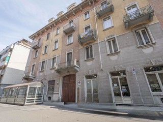 Appartamento in Vendita a Torino, 299'000€, 140 m²