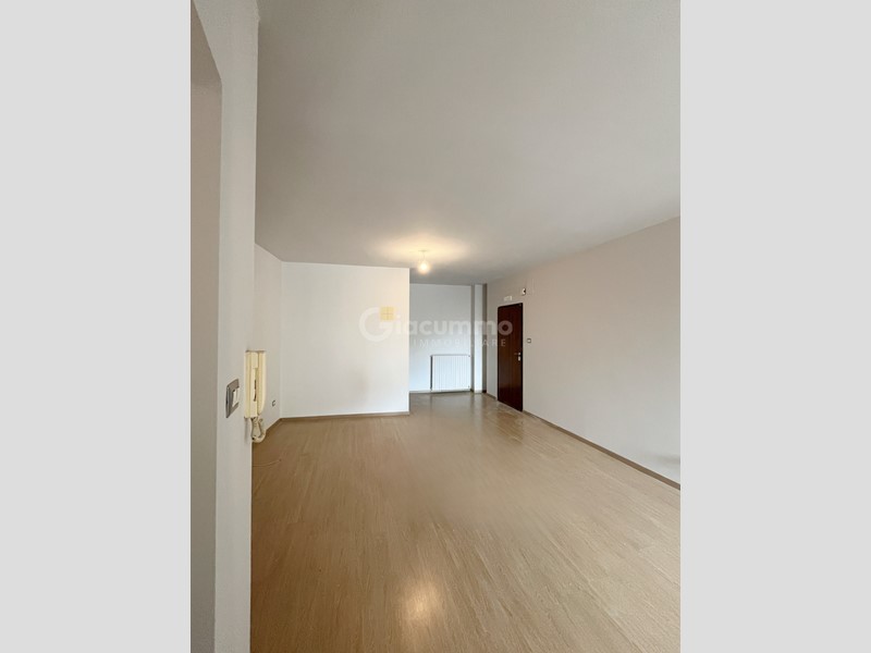 Trilocale in Affitto a Potenza, 600€, 90 m²