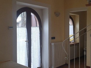 Bilocale in Affitto a Varano de' Melegari, zona Serravalle, 500€, 60 m²