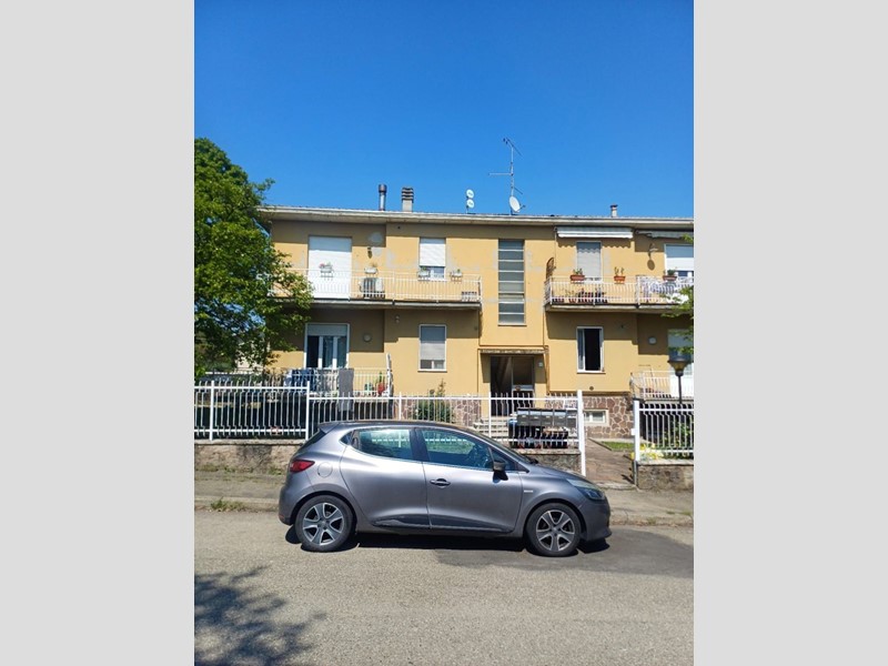 Appartamento in Vendita a Medesano, zona Ramiola, 145'000&euro;, 100 m²