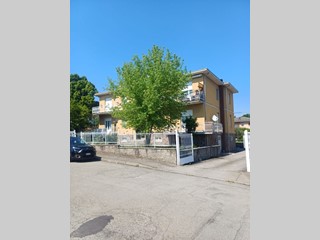 Appartamento in Vendita a Medesano, zona Ramiola, 145'000&euro;, 100 m²
