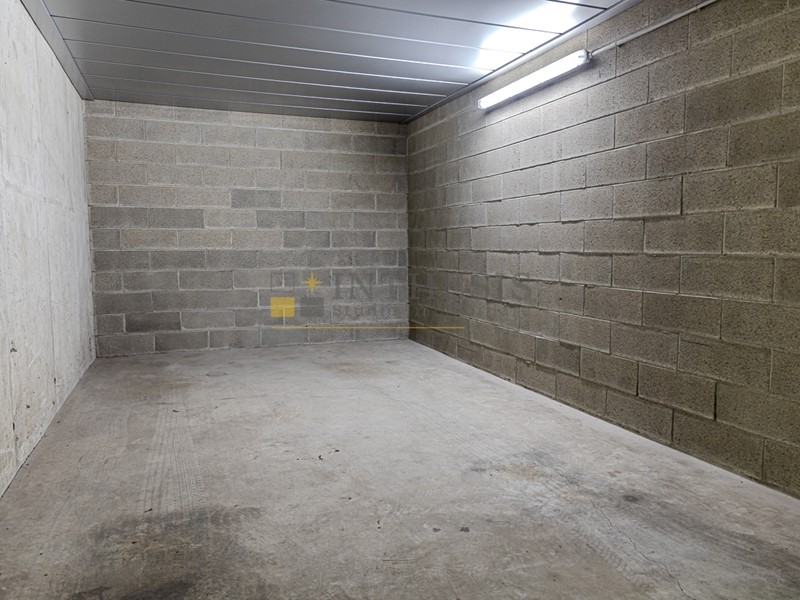 Box in Vendita a Sesto San Giovanni, 25'000€, 16 m²