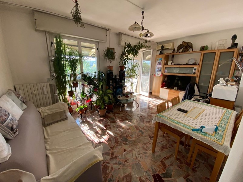 Quadrilocale in Vendita a Cinisello Balsamo, 359'000€, 136 m², con Box