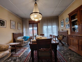 Casa Indipendente in Vendita a Padova, zona Pontevigodarzere, 335'000€, 250 m², con Box