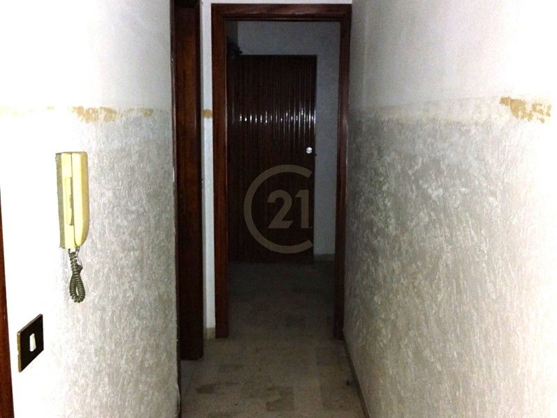 Trilocale in Vendita a Misterbianco, zona Centro, 75'000€, 110 m²