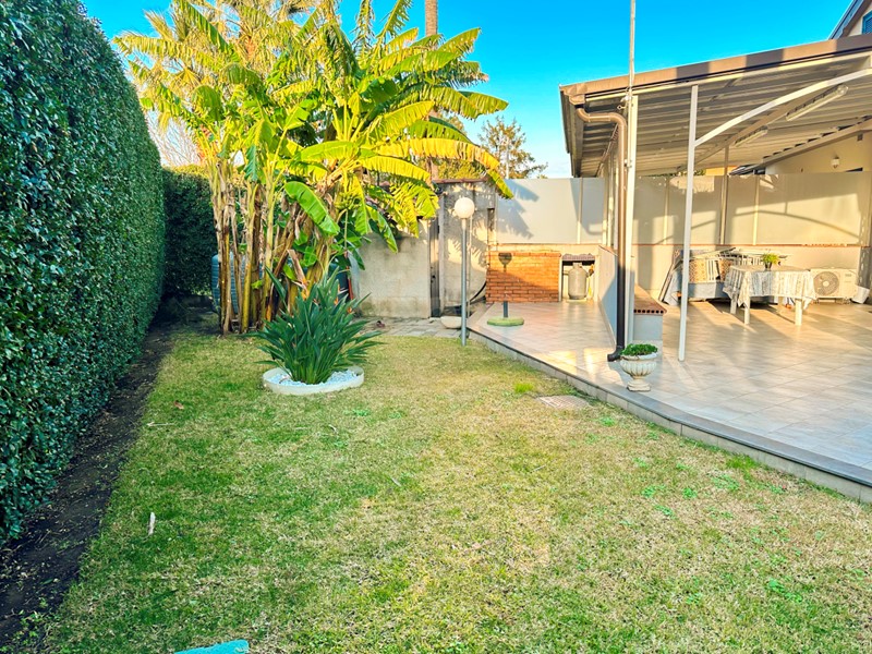 Casa Indipendente in Vendita a Mascali, zona Fondachello, 155'000€, 80 m²