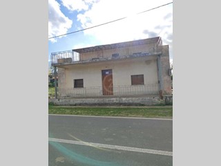 Villa in Vendita a Vizzini, zona Scalo, 90'000€, 160 m², con Box