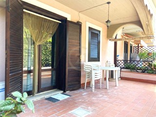 Trilocale in Vendita a Acireale, zona Capo Mulini, 130'000€, 60 m², arredato