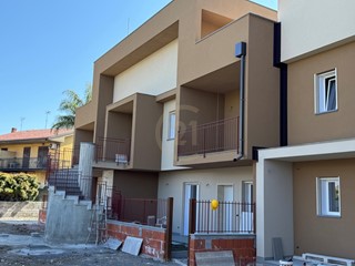 Quadrilocale in Vendita a San Gregorio di Catania, zona Centro, 300'000€, 130 m²